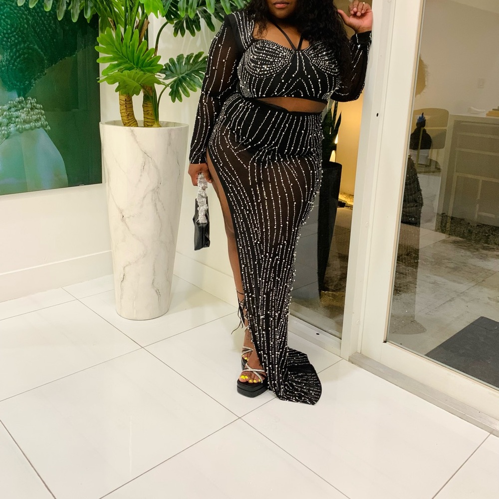 Women skirt set